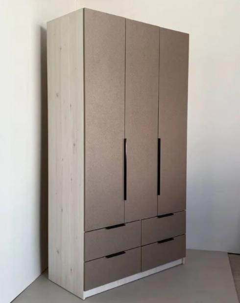 Шафа роспашна трьохдверна Еліт Ш1300мм*Г520мм*В2400мм